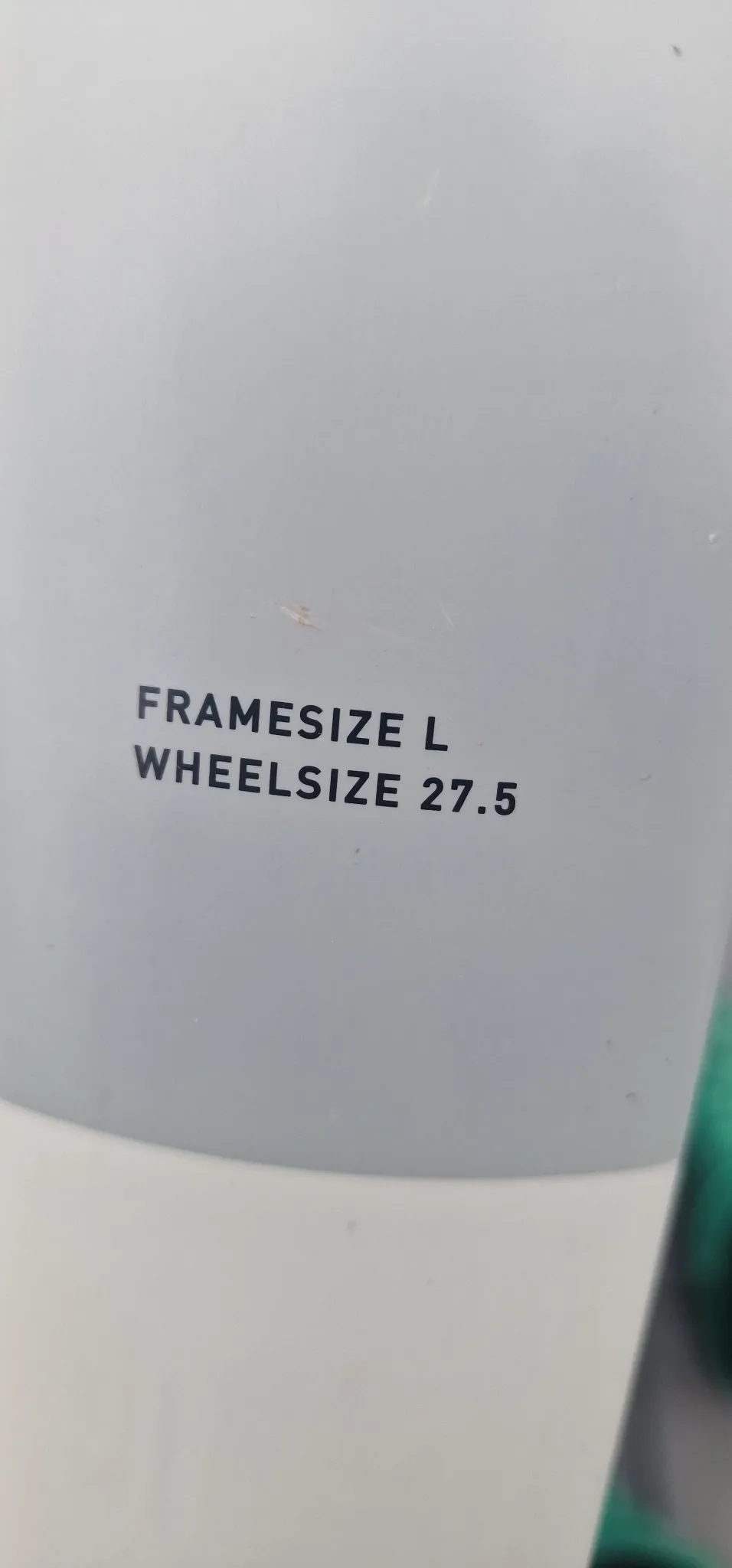 biete mein Cube Stereo Hybrid 160 HPC SL in der Größe L aus dem Jahr 2023 an.
Das Bike war ein Jobrad und es wurde dementsprechend regelmäßig der Service gemacht.
Papiere dafür habe ich alle fals gewollt.
Vor 2 Wochen wurde noch der Antreib neu gemacht also Kassette, Kette usw.
Ist somit neu und kostet allein schon ca 300Euro
Bremse Hinten ist auch neu.
Bike hat Gebrauchsspuren/Kratzer..